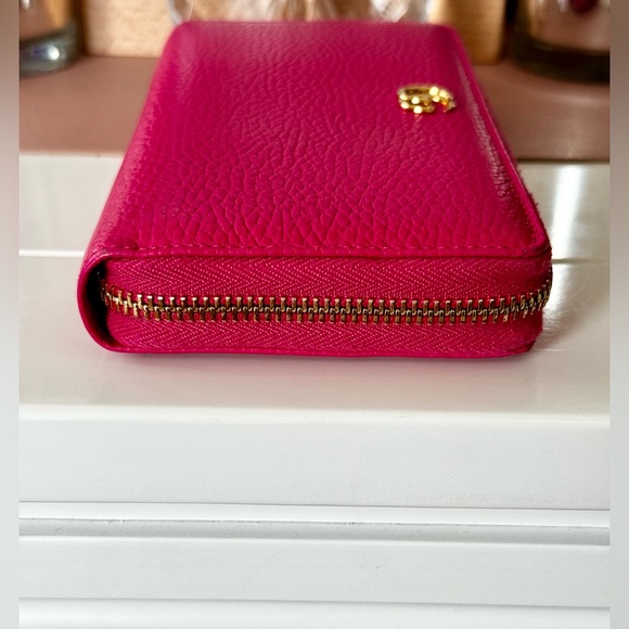 Pink Gucci Zippy Wallet - Picture 5 of 8